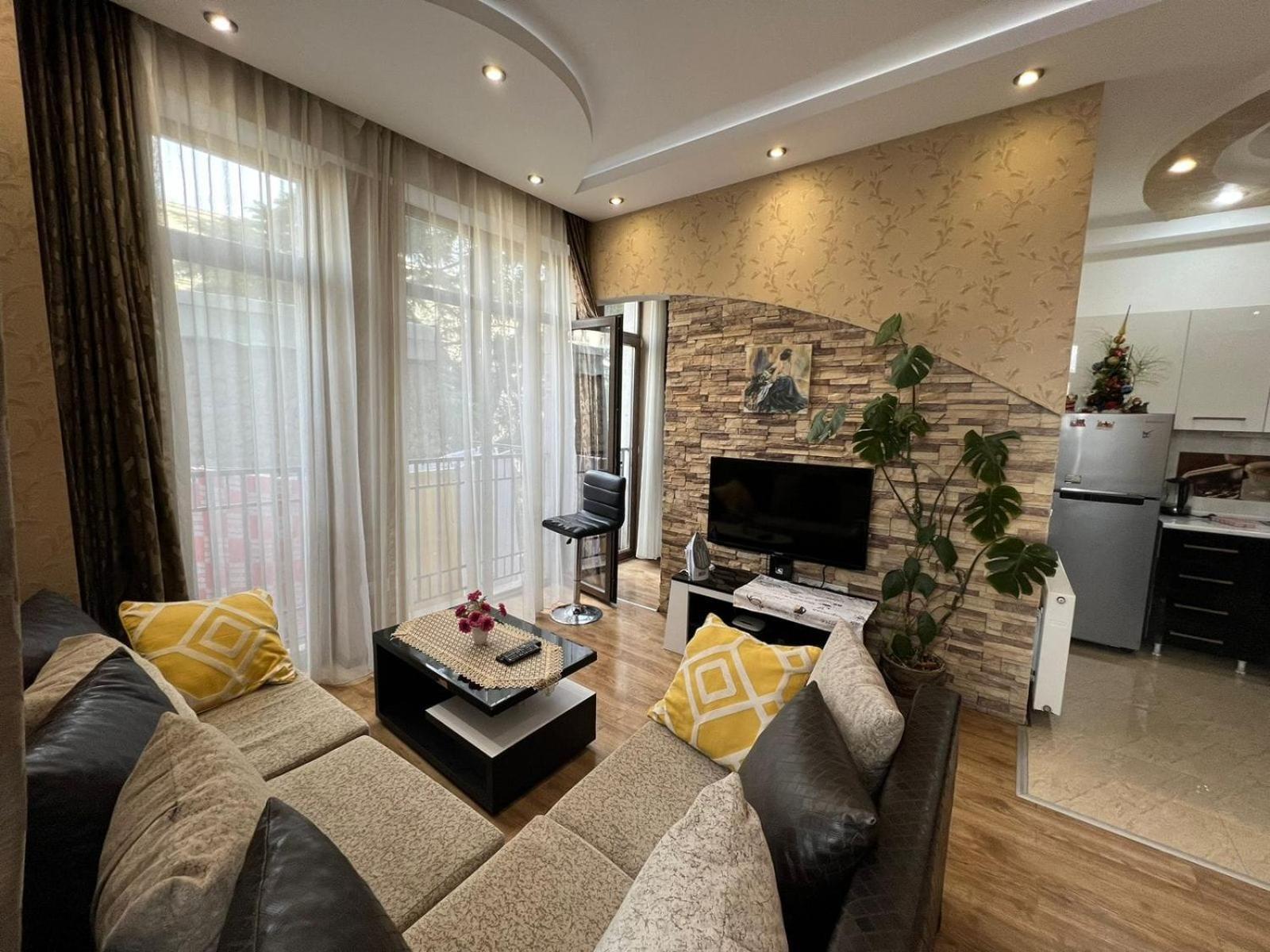 Cozy Apartment In The City Center Mtatsminda Тбилиси Екстериор снимка