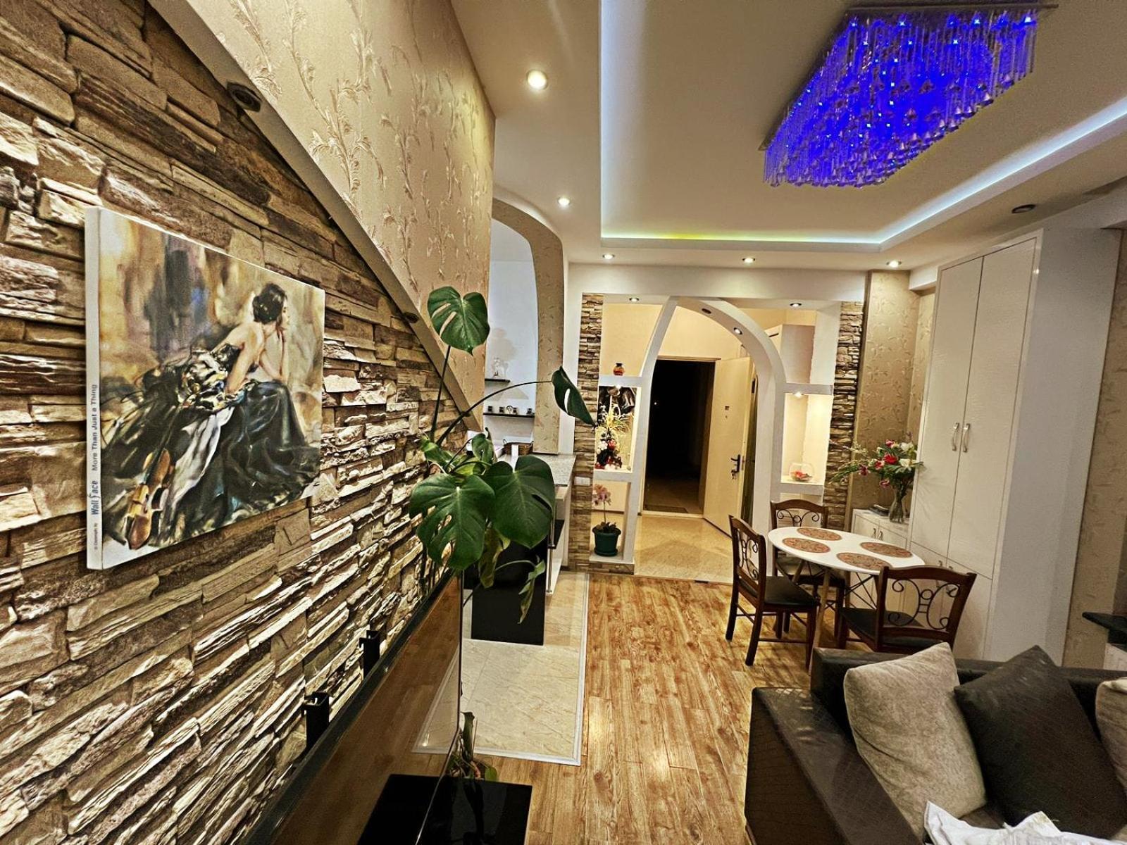 Cozy Apartment In The City Center Mtatsminda Тбилиси Екстериор снимка