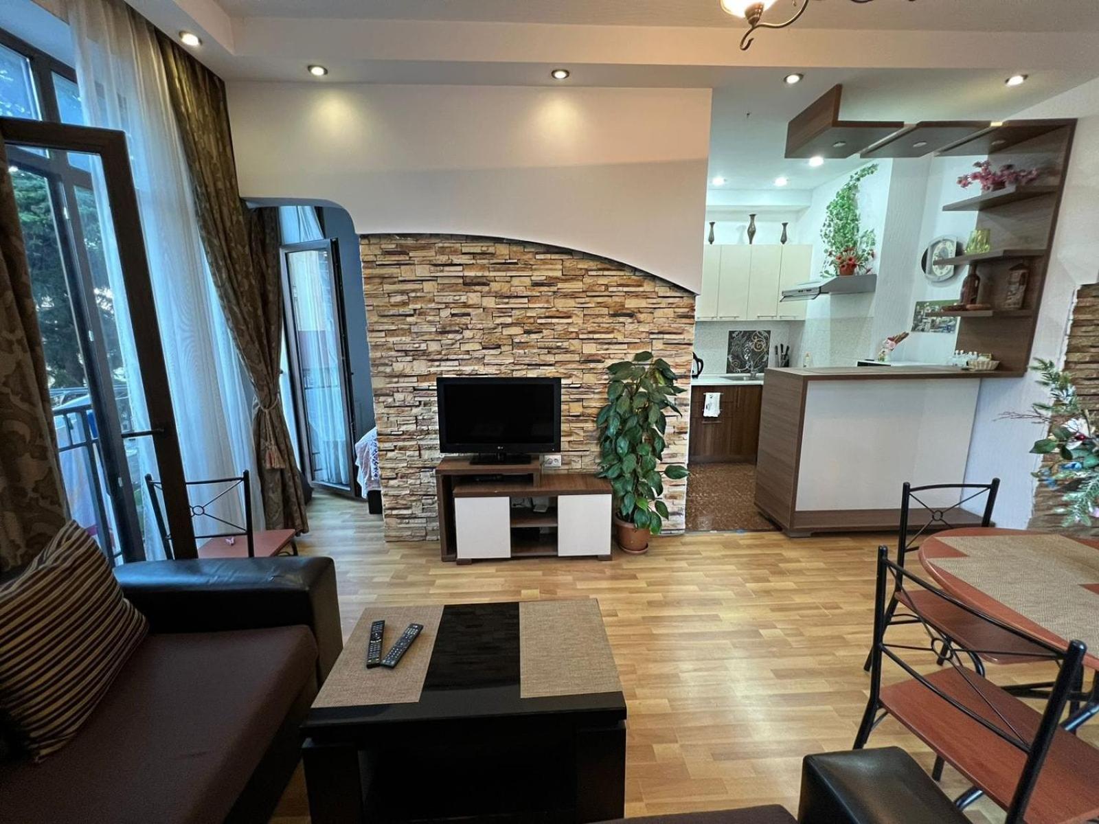 Cozy Apartment In The City Center Mtatsminda Тбилиси Екстериор снимка