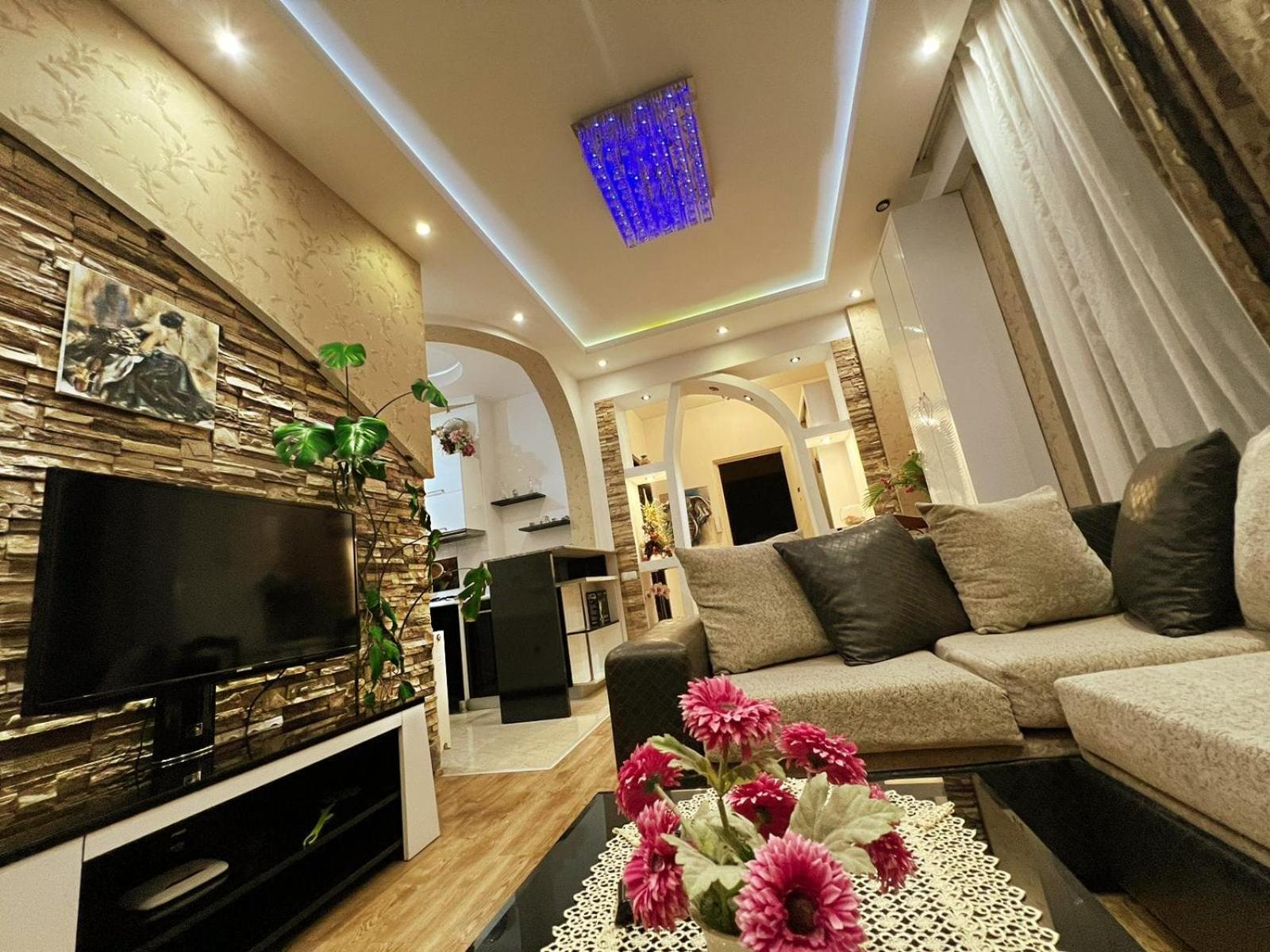 Cozy Apartment In The City Center Mtatsminda Тбилиси Екстериор снимка