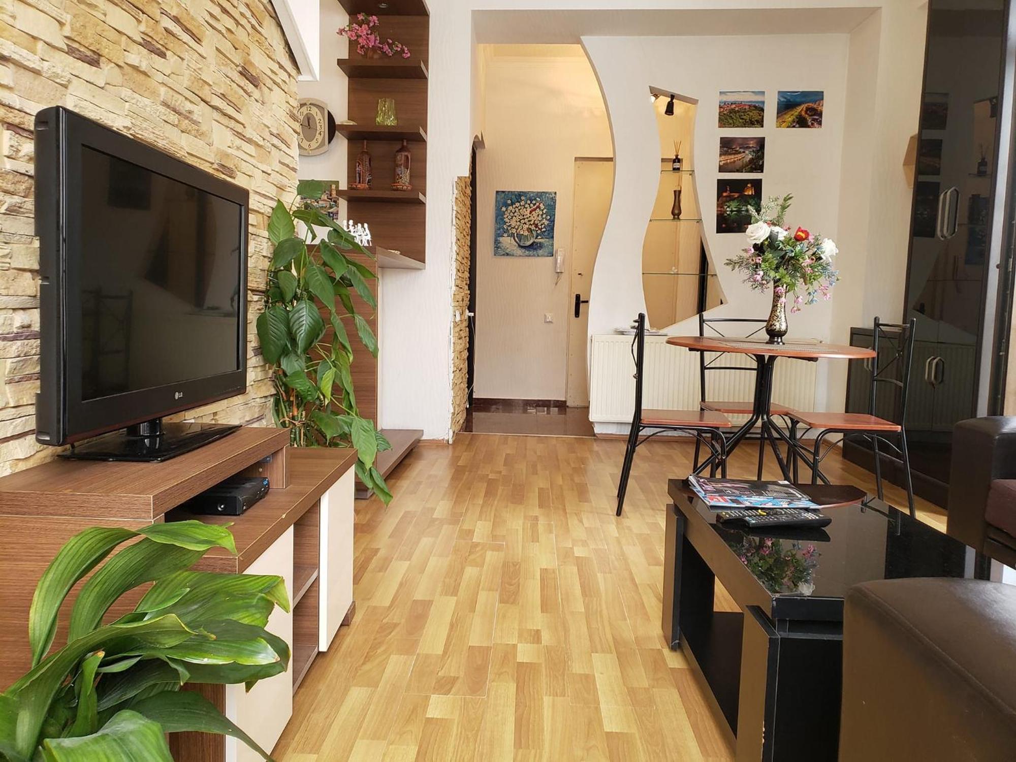 Cozy Apartment In The City Center Mtatsminda Тбилиси Екстериор снимка