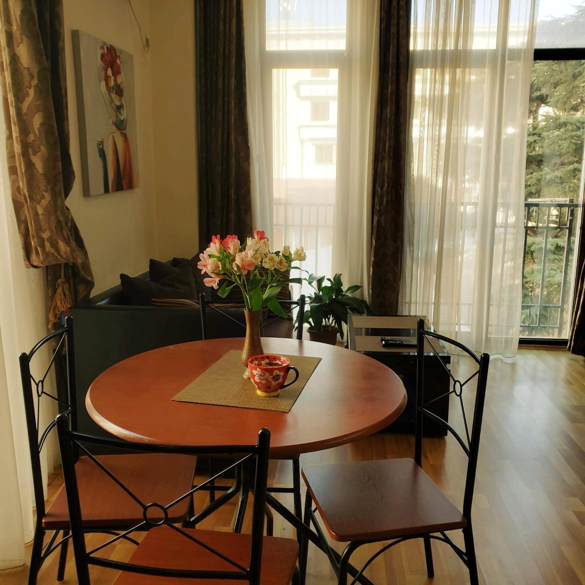 Cozy Apartment In The City Center Mtatsminda Тбилиси Екстериор снимка