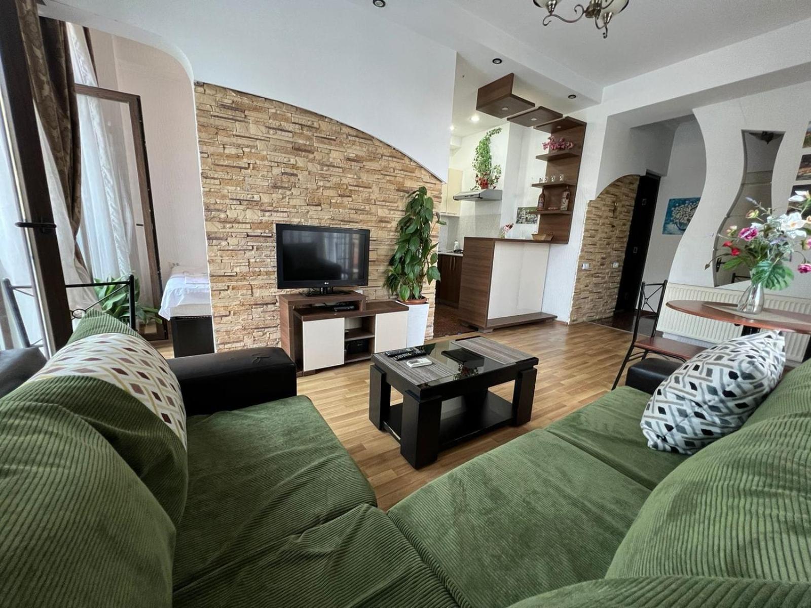 Cozy Apartment In The City Center Mtatsminda Тбилиси Екстериор снимка