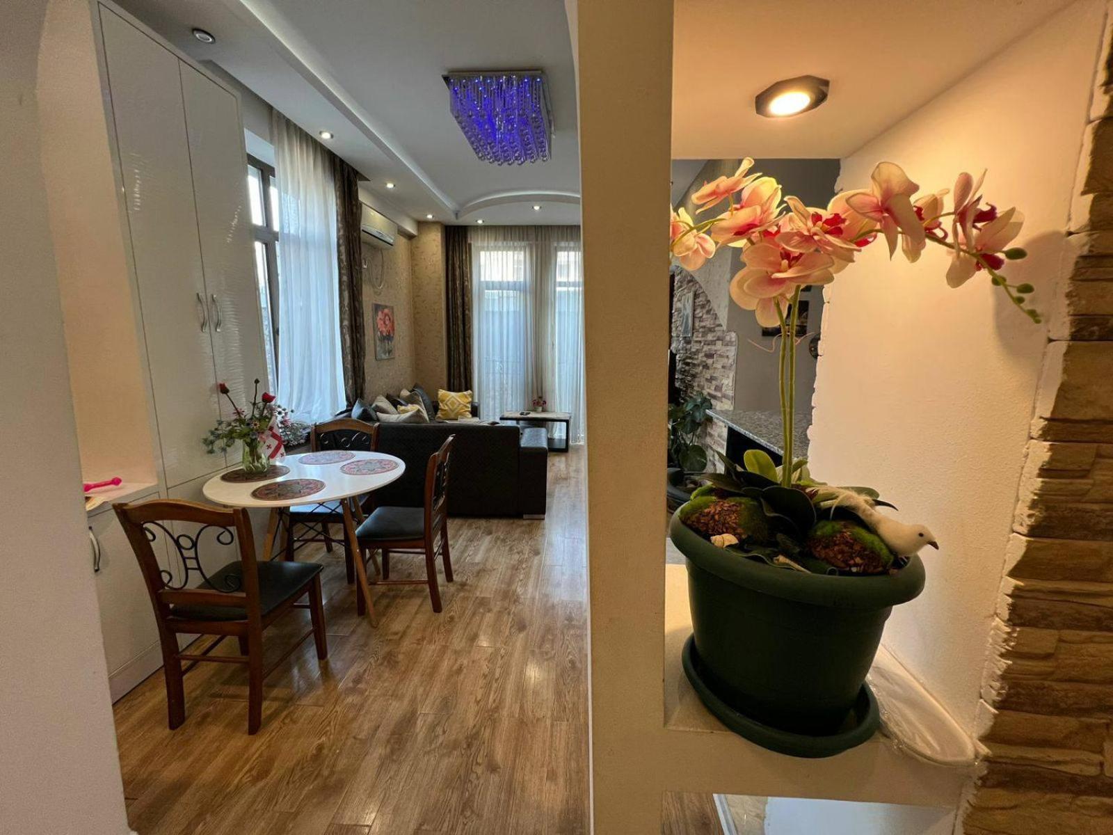 Cozy Apartment In The City Center Mtatsminda Тбилиси Екстериор снимка