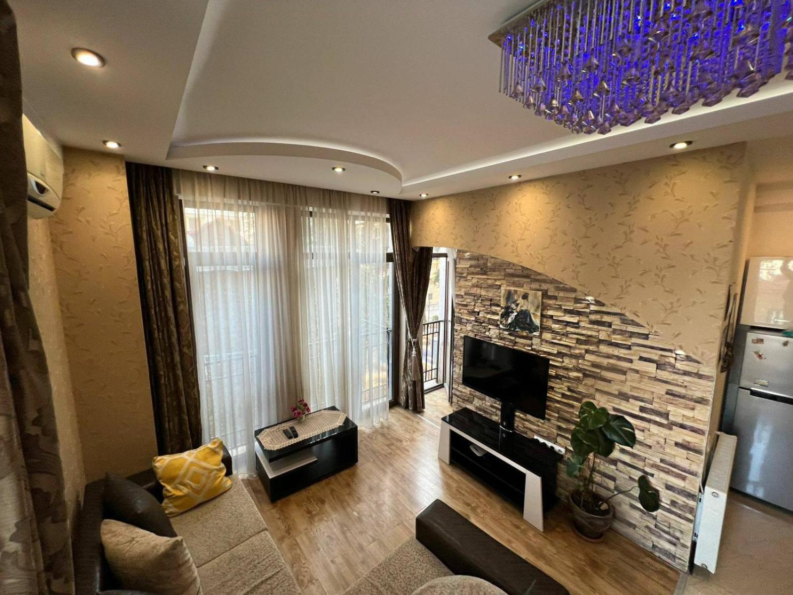 Cozy Apartment In The City Center Mtatsminda Тбилиси Екстериор снимка